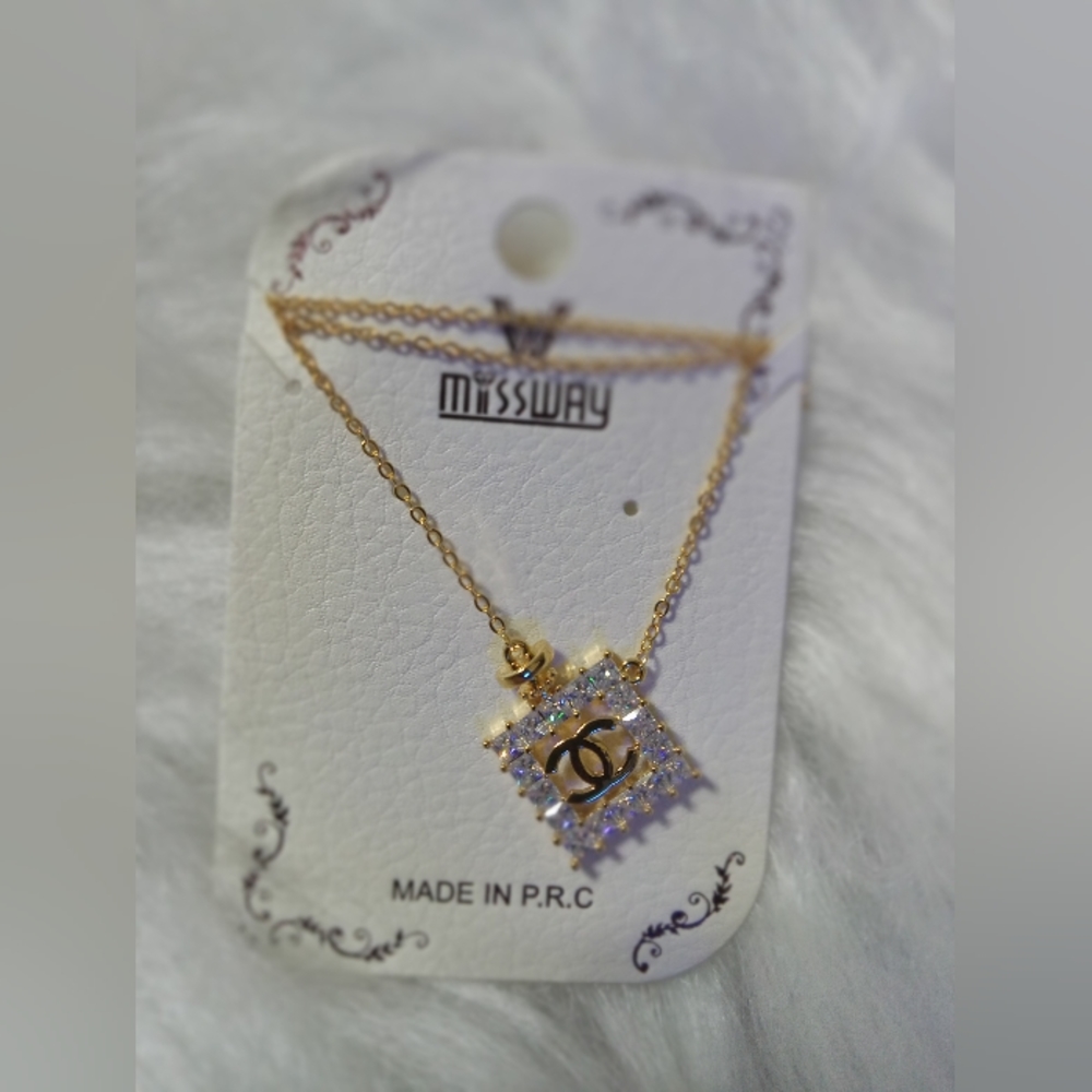 Missway woman necklace